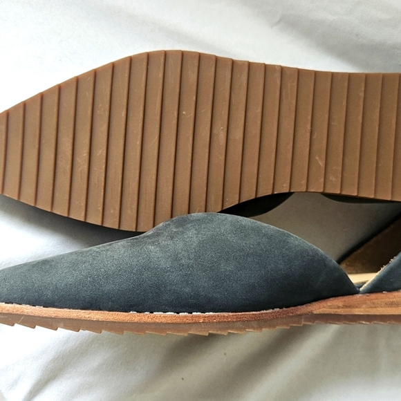Brand New Bill Blass Sybil  Blue Grey Suede Pointed Toe Slip On Women's 6.5 - Picture 6 of 7